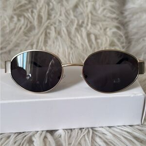 Chic Two pairs of Sunglasses